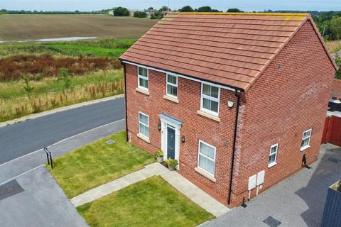 4 bedroom detached house for sale, Regal Close, Skirlaugh, Hull