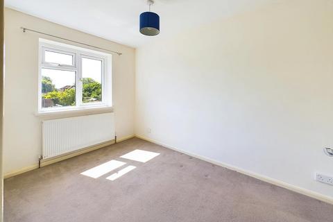 31 Byron Close, Walton-on-thames, KT12 3RL