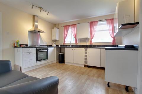 3 bedroom house for sale, Queens Gardens, Hornsea