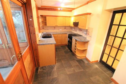 2 bedroom house to rent, Cross Street, Bow Street