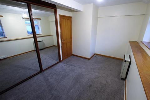 2 bedroom house to rent, Cross Street, Bow Street