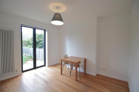 2 bedroom house to rent, Abercairn Road, London SW16