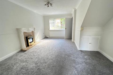 2 bedroom semi-detached house to rent, Steeping Close, Brimington, Chesterfield, Derbyshire