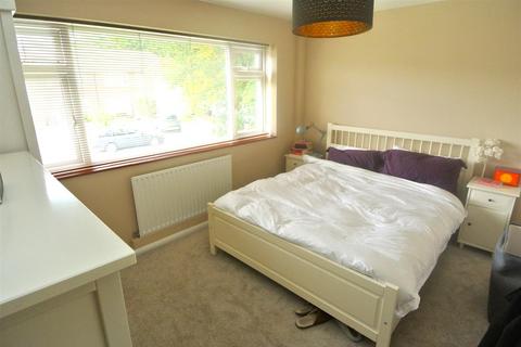 2 bedroom maisonette to rent, Coombe House, Addlestone KT15