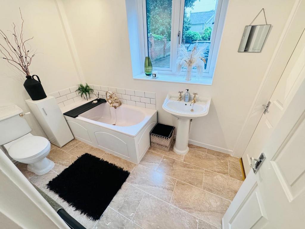 Ground floor bathroom