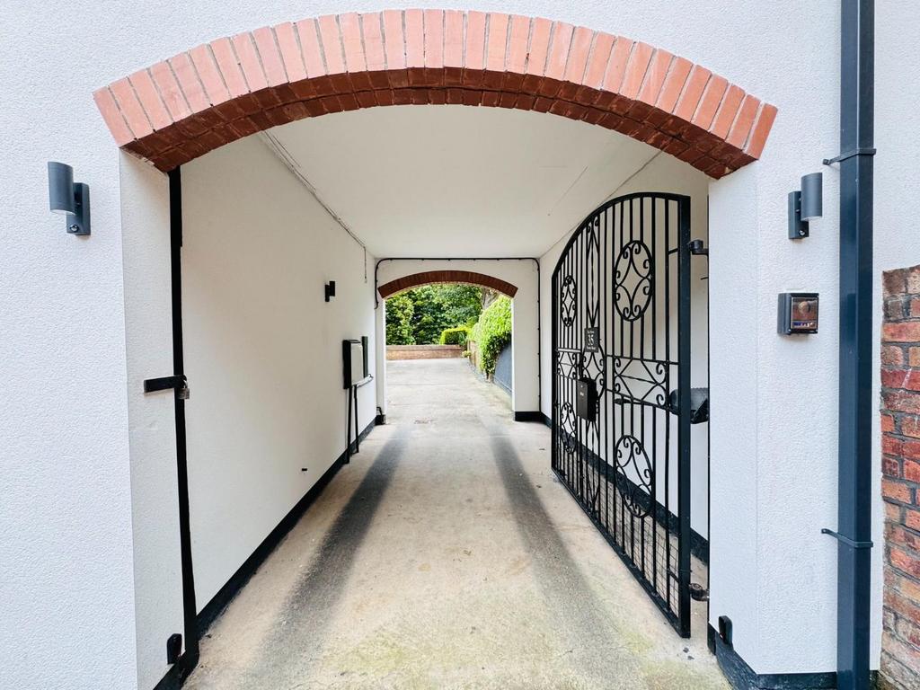 Arch/entrance