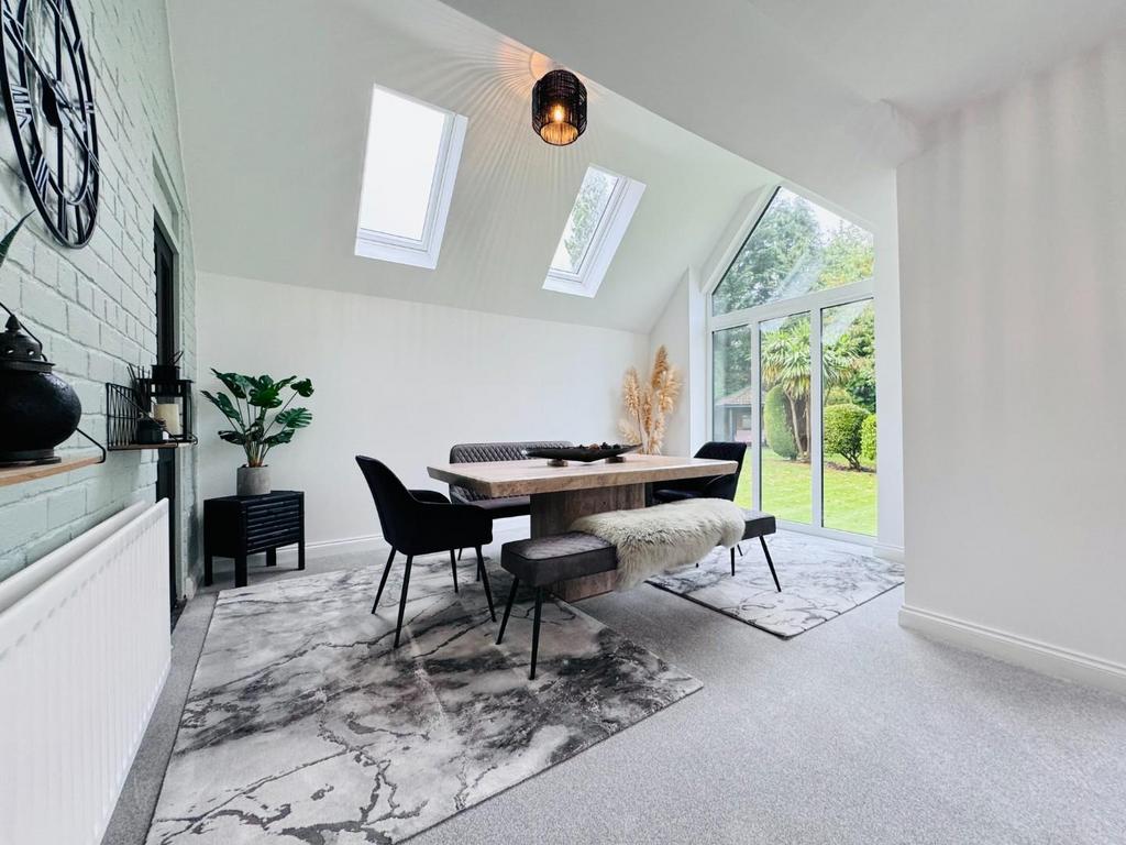 REAR SITTING &amp; DINING ROOM EXTENSION
