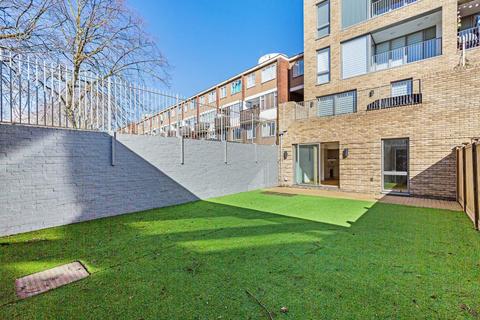 3 bedroom flat for sale, Stepney Way, London, E1