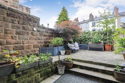 5 bedroom end of terrace house for sale, Park Drive, Harrogate, HG2 9AX