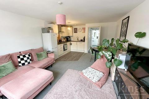 2 bedroom maisonette for sale, Queens Road, Waltham Cross