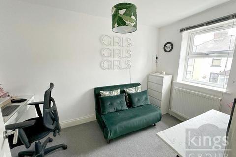 44 Queens Road, Waltham Cross, EN8 7HP