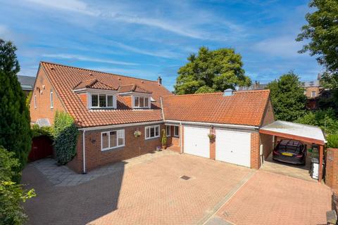 5 bedroom detached house for sale, Amber House, Galmanhoe Lane, York, North Yorkshire