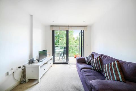 1 bedroom apartment for sale, Metropolitan Court, London, NW2