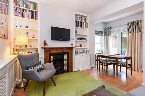 2 bedroom flat to rent, Fawe Park Road, Putney SW15