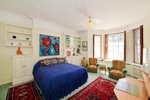 3 bedroom apartment for sale, Sutherland Avenue, London, W9