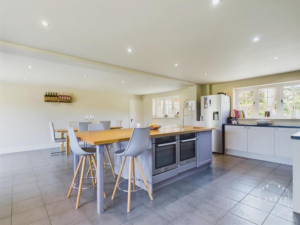 Open plan dining kitchen