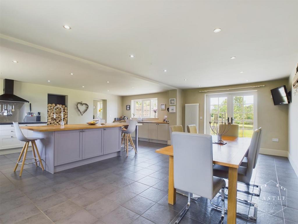 Open plan dining kitchen