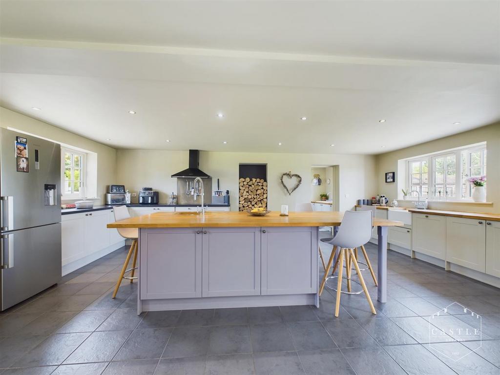 Open plan dining kitchen