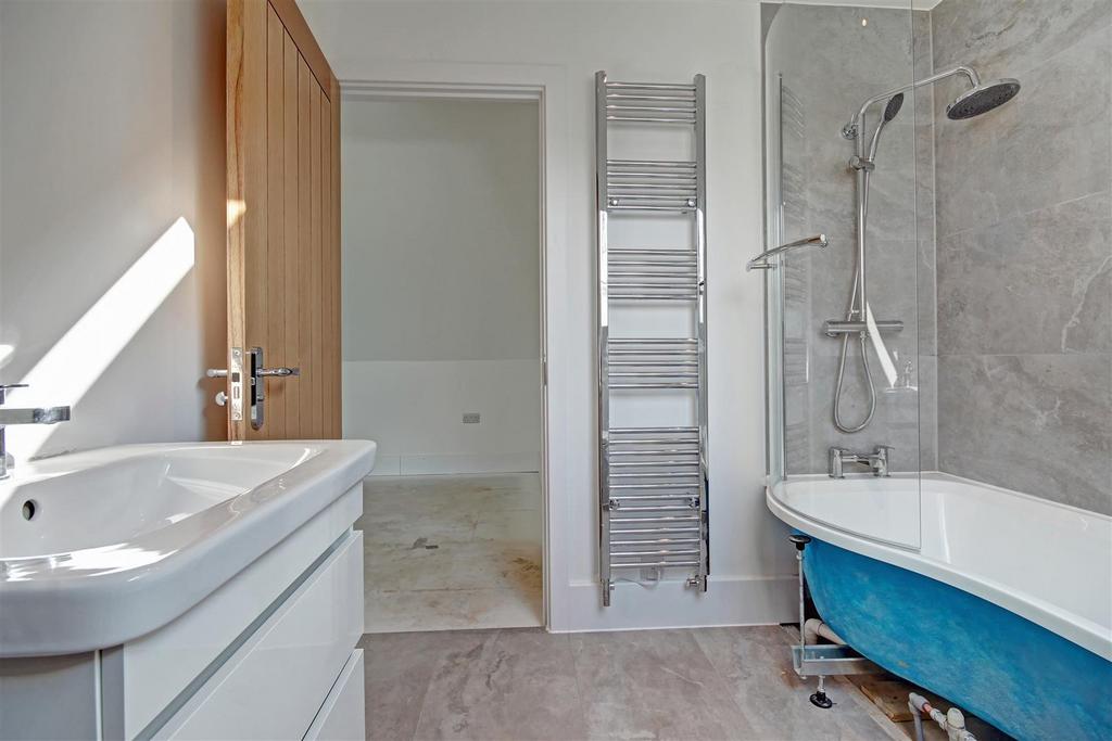 Ensuite bathroom