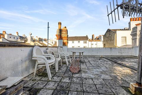 3 bedroom flat for sale, Brunswick Terrace, Hove