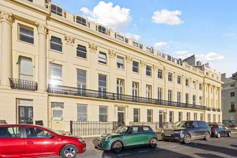 3 bedroom flat for sale, Brunswick Terrace, Hove