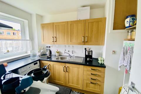 1 bedroom flat for sale, Cholmondeley Road, Salford M6