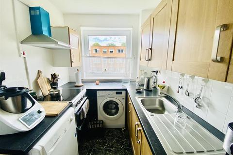 1 bedroom flat for sale, Cholmondeley Road, Salford M6