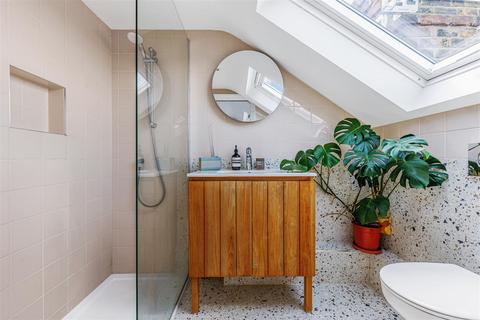 23 Cranmer Avenue, London, W13 9SH