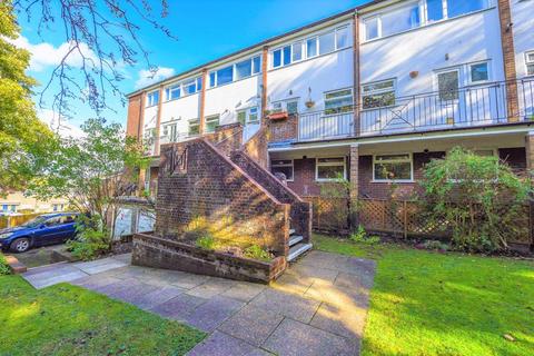 2 bedroom maisonette for sale, St. Josephs Road, Aldershot GU12