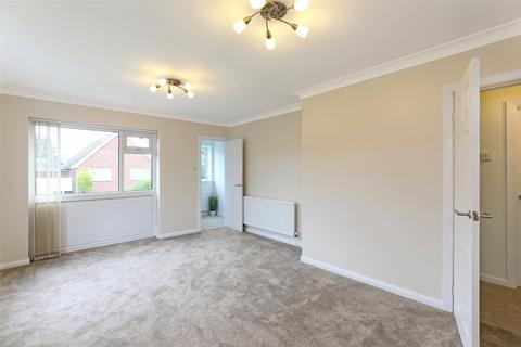 2 bedroom bungalow for sale, Hopefield Court, East Ardsley, Wakefield, West Yorkshire, WF3