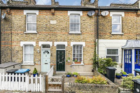 2 bedroom cottage for sale, Chase Side Crescent, Enfield EN2