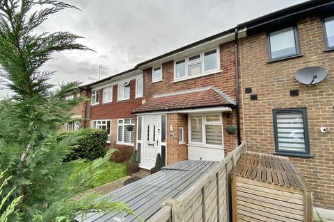 4 bedroom terraced house for sale, Harcourt Road, Bushey