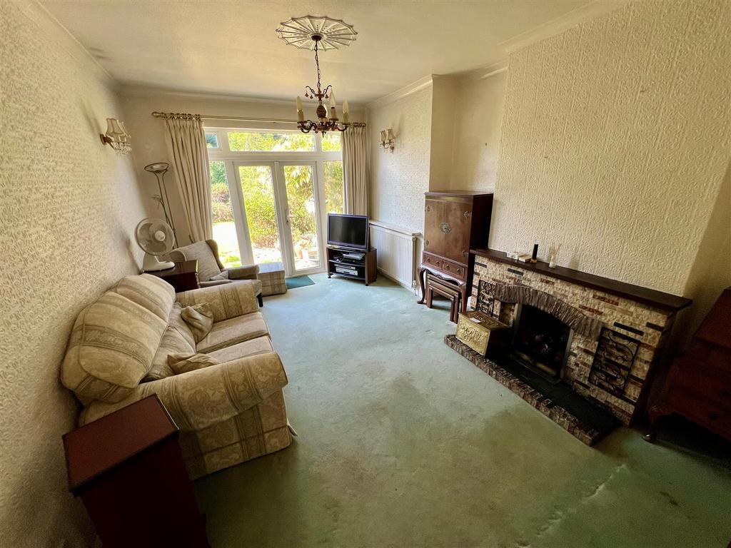 Extended lounge