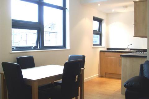 1 bedroom apartment to rent, College Road, London