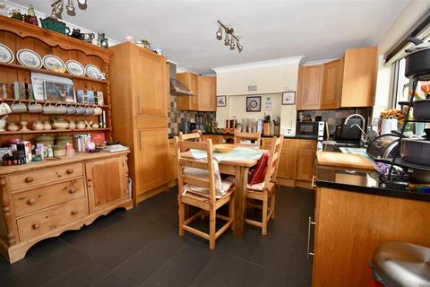 3 bedroom end of terrace house for sale, Sledgate, Rillington YO17