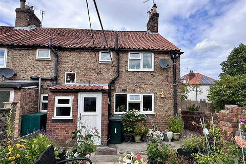 3 bedroom end of terrace house for sale, Sledgate, Rillington YO17