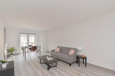 1 bedroom flat to rent, Ballards Lane, London