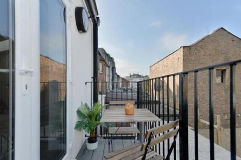 1 bedroom flat to rent, Ballards Lane, London