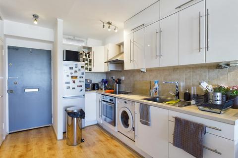 2 bedroom flat to rent, 137 Finchley Road, London