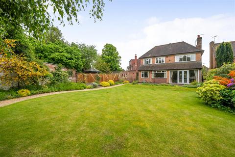 4 bedroom detached house for sale, Birkdale Avenue, Stoneygate, Leicester