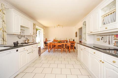 4 bedroom detached house for sale, Sovereign Close, Hastings