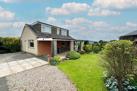 3 bedroom detached bungalow for sale, Bradley Avenue, Silsden