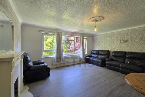 3 bedroom apartment to rent, London Road, Leicester LE2