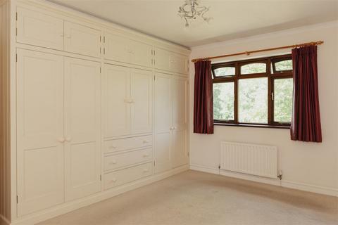 4 bedroom detached house for sale, Byfleets Lane, Warnham, Horsham