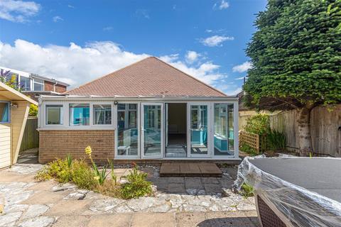 3 bedroom bungalow for sale, Hengistbury Road, Bournemouth BH6