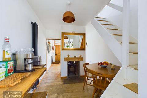 2 bedroom cottage for sale, London Road, Old Maldon