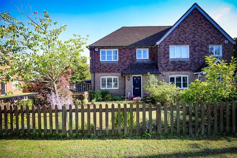 4 bedroom semi-detached house for sale, Platt Mill Close, St Mary's Platt