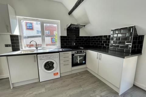 2 bedroom flat to rent, Lutterworth Road, Blaby