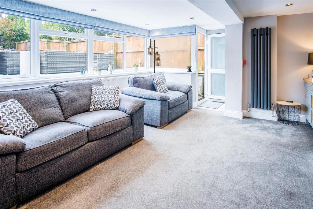 Owners' Lounge