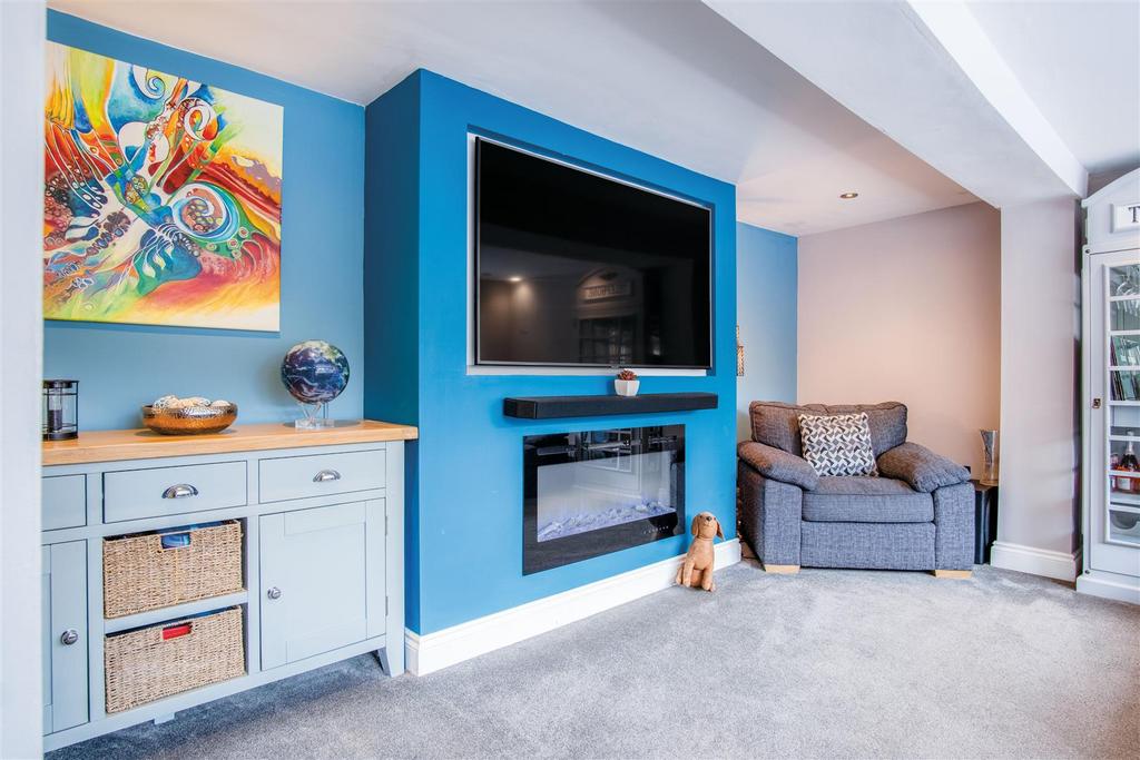 Owners' Lounge